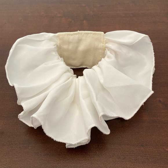 NWOT Elegant Scrunchies-Ponytail Holders-Hair Ties - Set of 3 - Picture 7 of 11